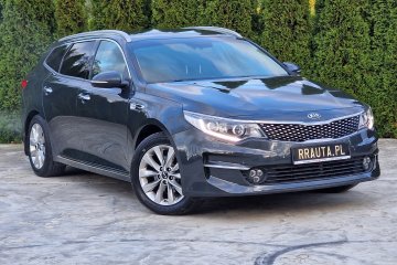 Kamera Navigacja Czujniki przód tył Podgrzewana Kierownica