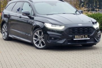 ST-Line  Ledy Skóry Nawigacja 190 KM Dwa komplety opon